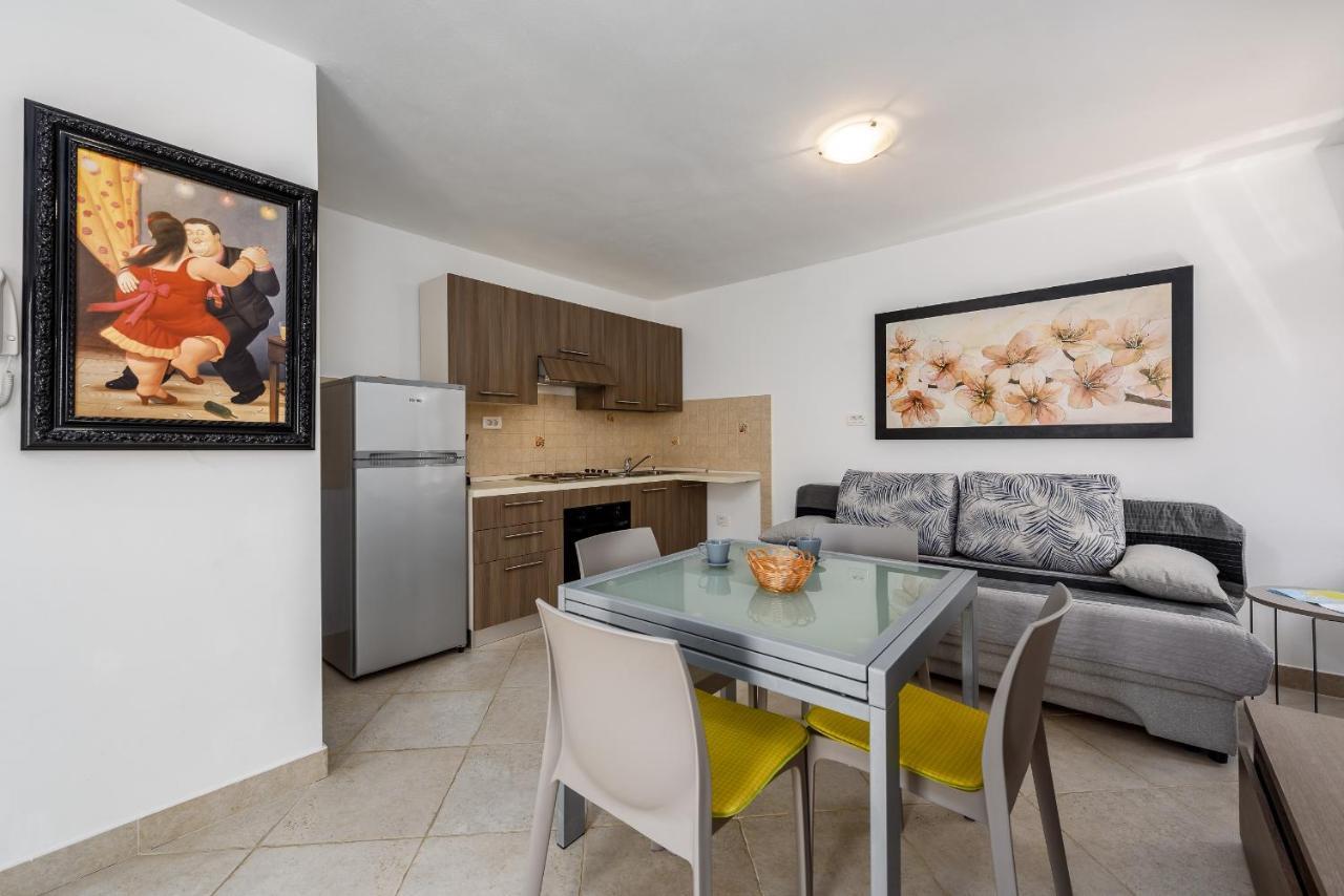 Apartments Dante Umag Ngoại thất bức ảnh