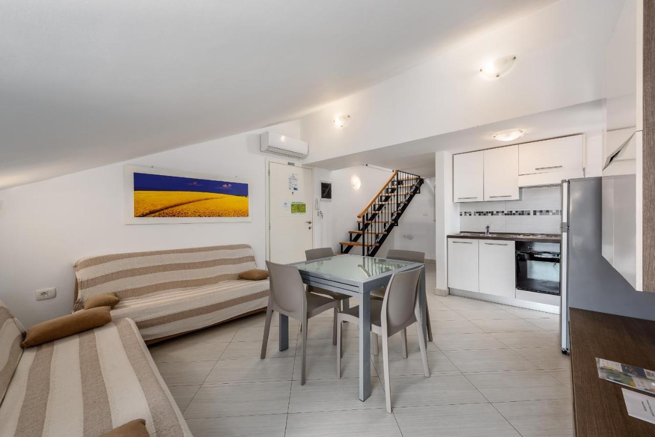 Apartments Dante Umag Ngoại thất bức ảnh