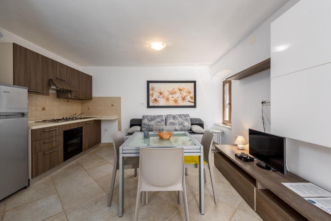 Apartments Dante Umag Ngoại thất bức ảnh