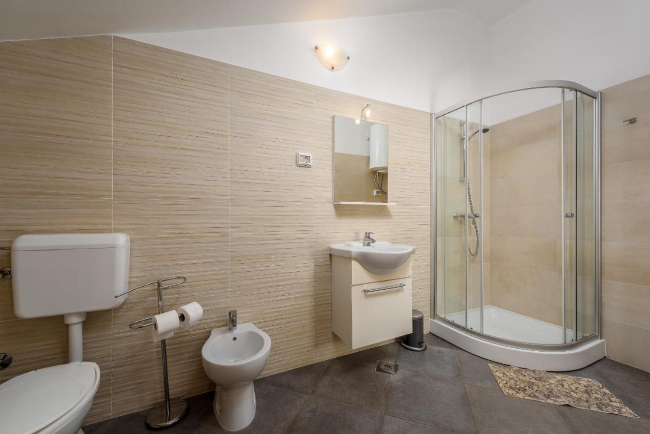 Apartments Dante Umag Ngoại thất bức ảnh