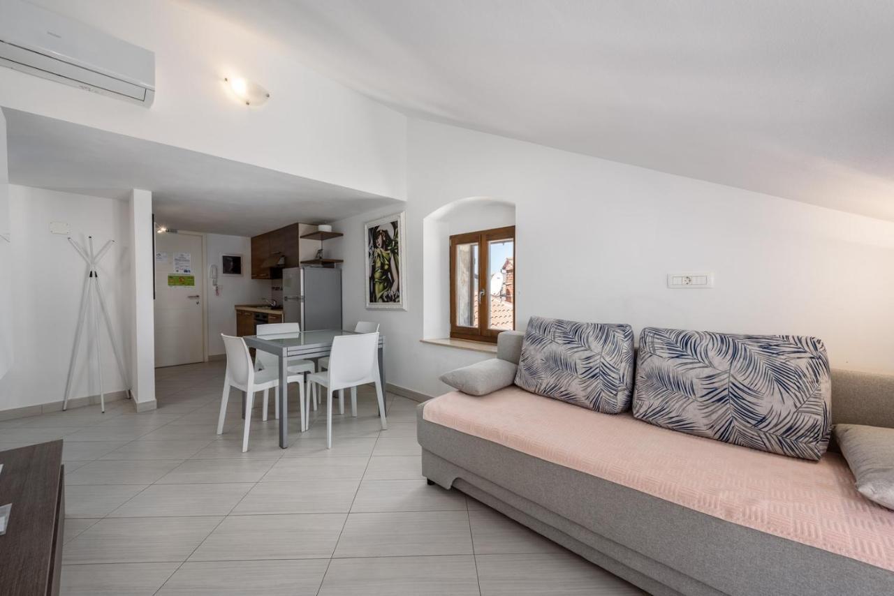 Apartments Dante Umag Ngoại thất bức ảnh