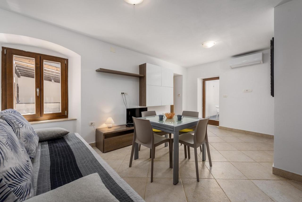 Apartments Dante Umag Ngoại thất bức ảnh